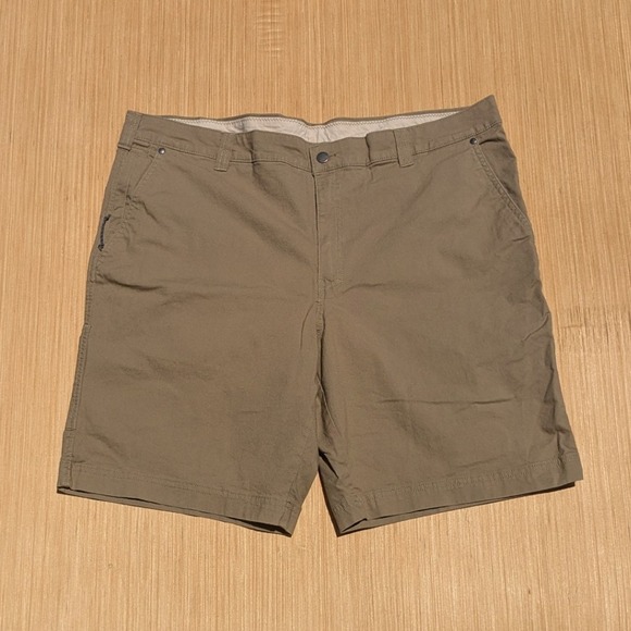 Columbia Shorts Hiking Regular Fit Outdoor Casual‎ Khaki Mens Size 42 - Picture 1 of 8